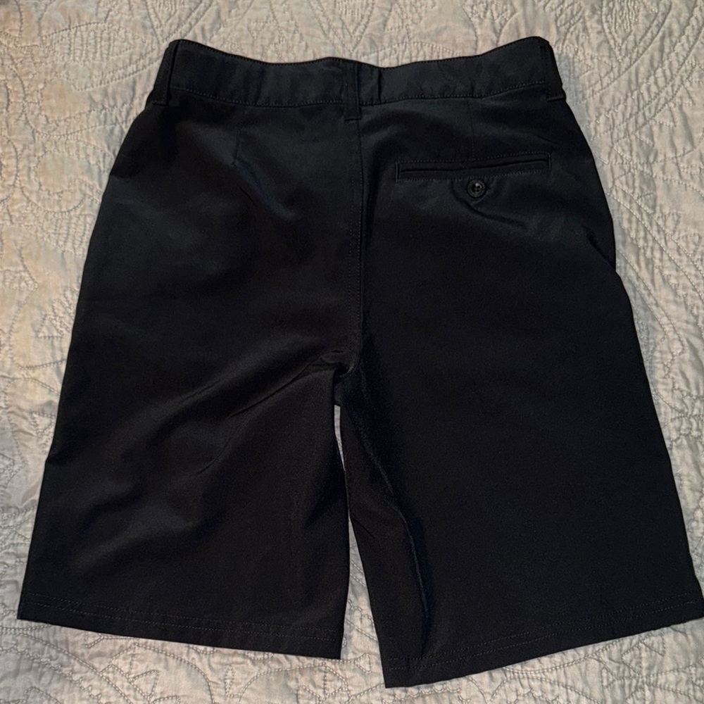 Under Armour Black Golf Shorts Boys size M - Picture 6 of 7